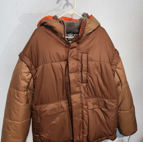 UGG All Gender L/XL Kristian Convertible Puffer Jacket NWT